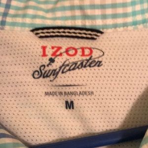 Men’s size medium fishing shirt izod